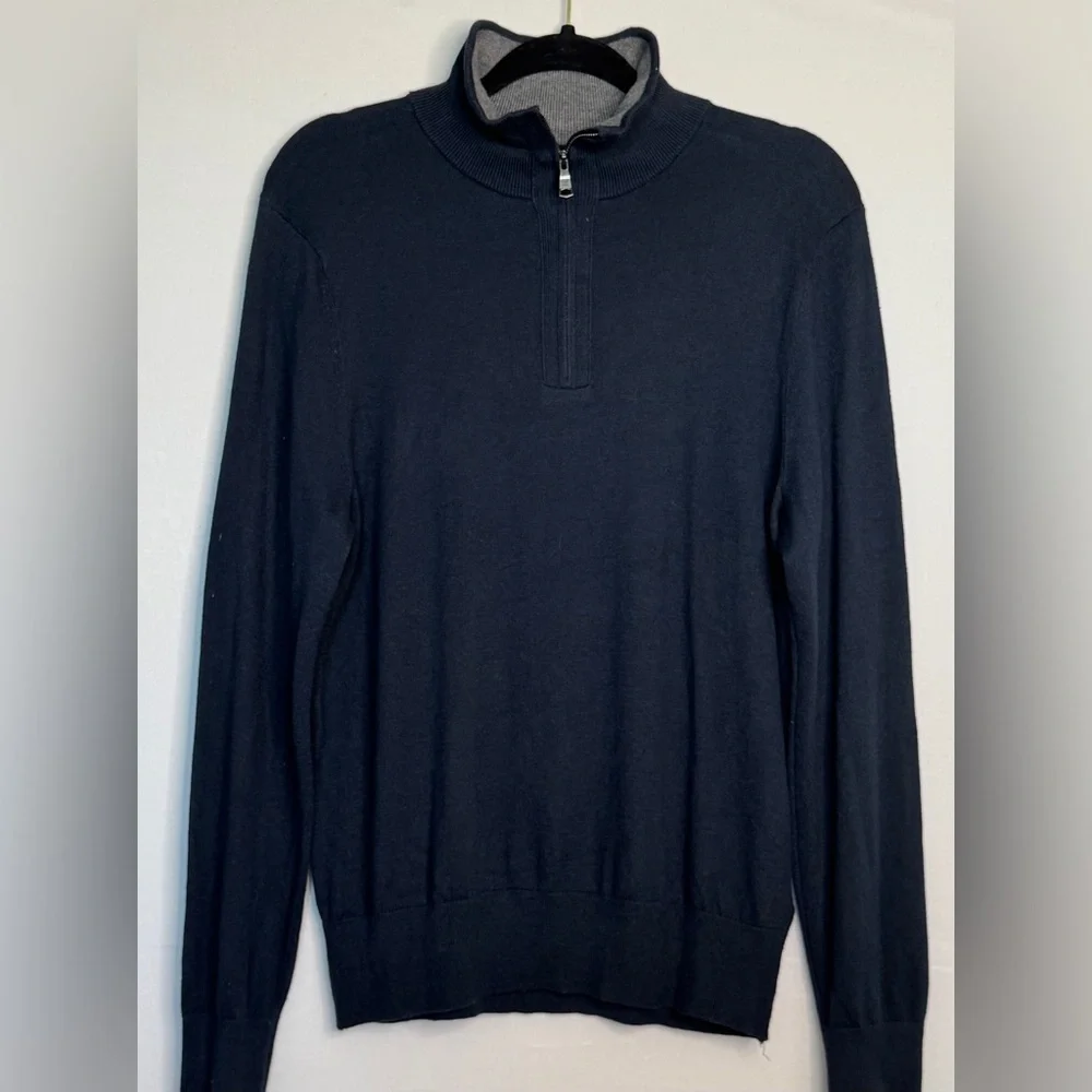 Banana Republic Men's Navy Zip-Up‎ Sweater